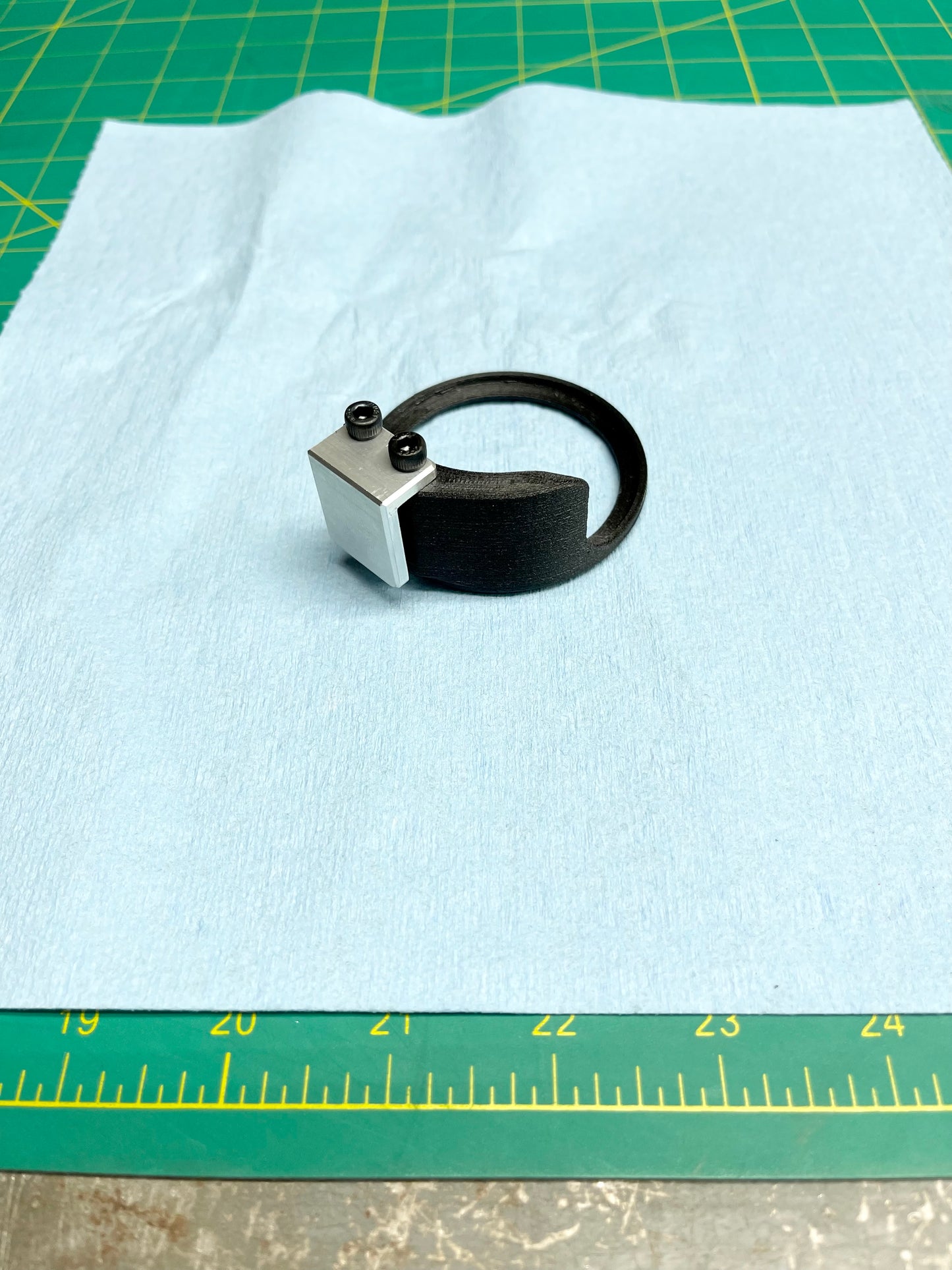 H2 SX gauge holder